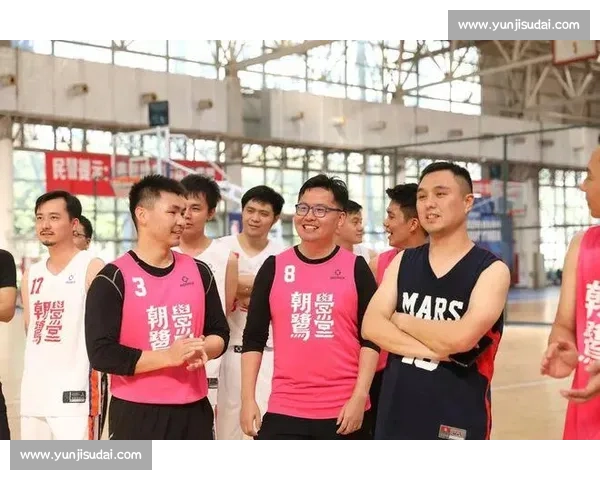 上海篮球盛宴激烈对决 球迷热情高涨见证精彩瞬间